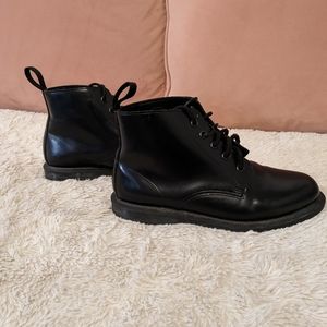 Dr Martens - Emmeline Leather Lace Up Ankle Boots - US 8